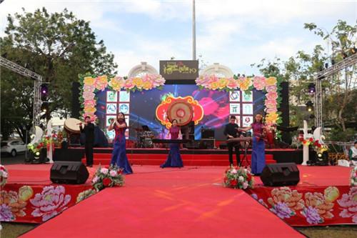 中泰共办2018泰国"欢乐春节"大型演出活动 西安外事学院传统文化艺术